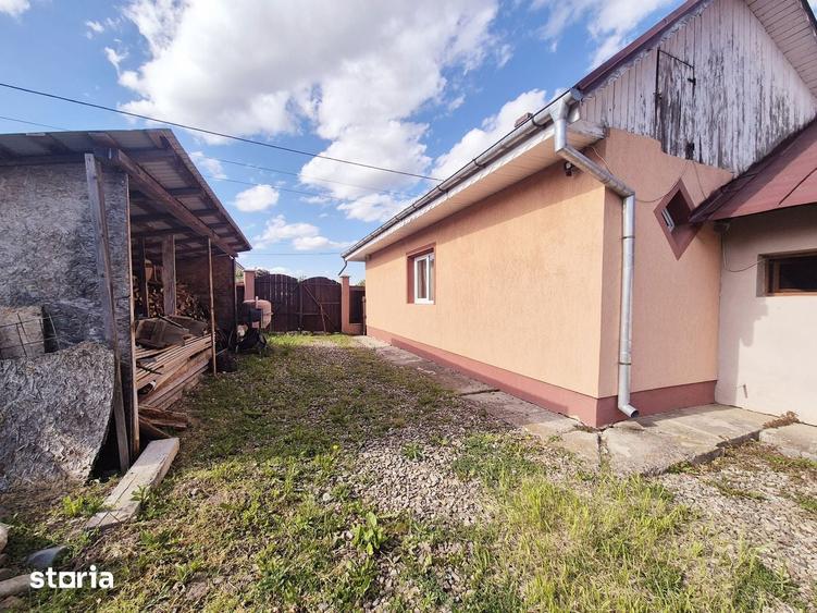 Casa din caramida ?i teren generos, comuna Dobreni - 15
