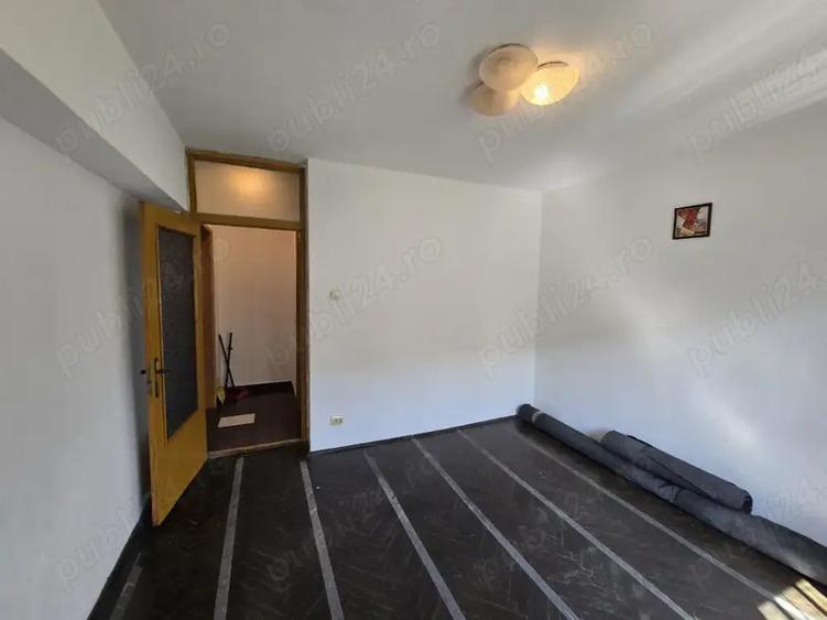 Uitracentral,Ploiesti, Republicii,inchiriez ap 2 camere ,parter - 8