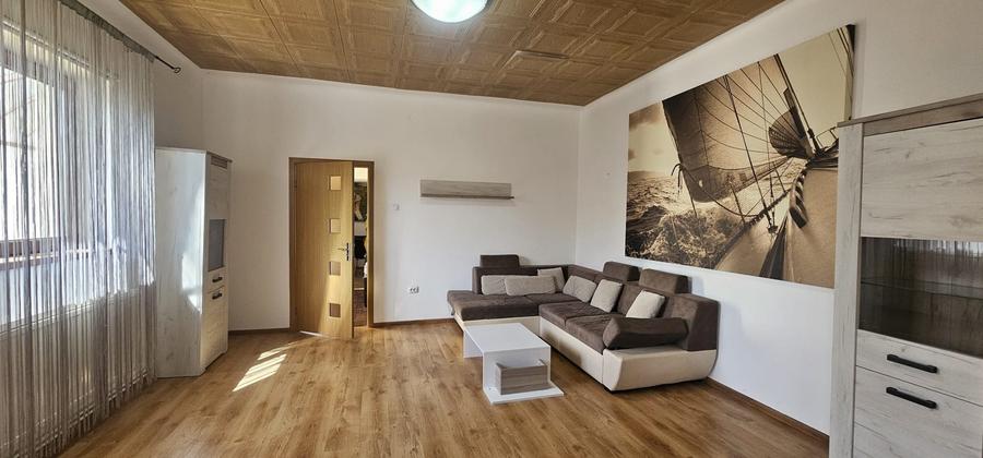 Inchiriez casa singur in curte situata in zona Negoi - 4