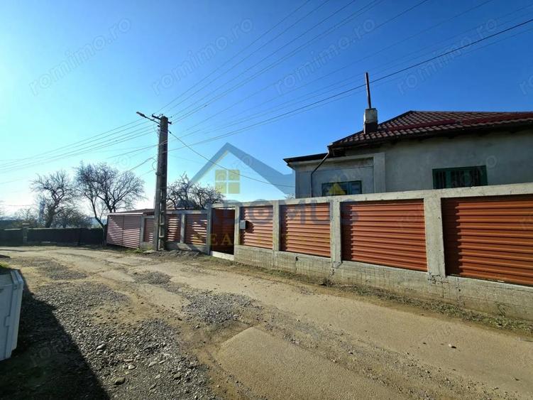 Casa Valea Calugareasca -Teren 1186 mp -Curte Amenajata - 200 m - DN1B - 11