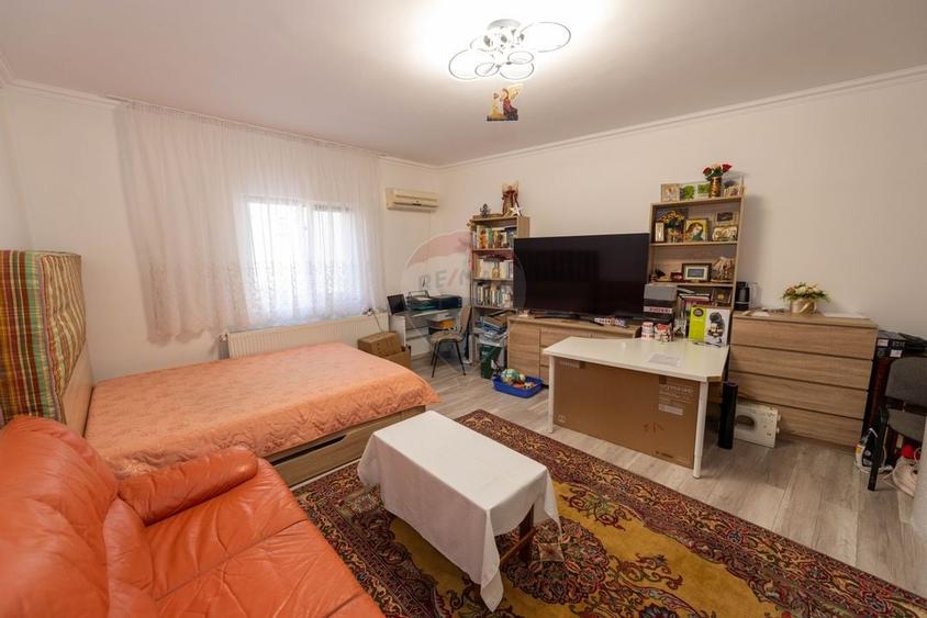 Vila de vanzare in zona P-ta Unirii 140 mp teren - 8