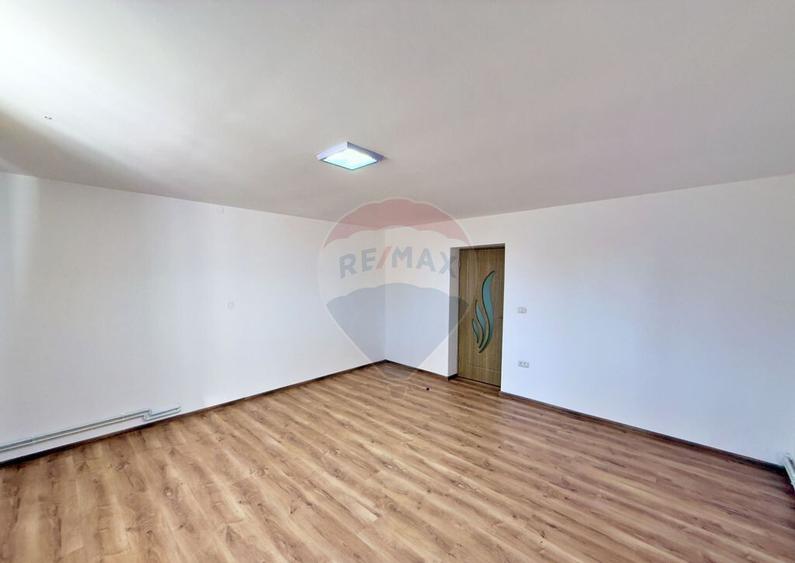 Casa / Vila cu 7 camere de vanzare - 14