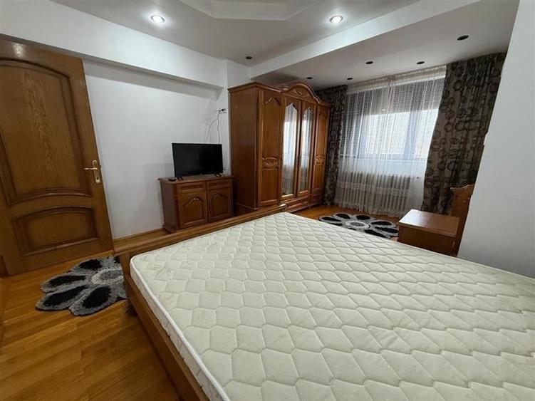 Ultracentral 3 camere decomandate etaj 2! - 9