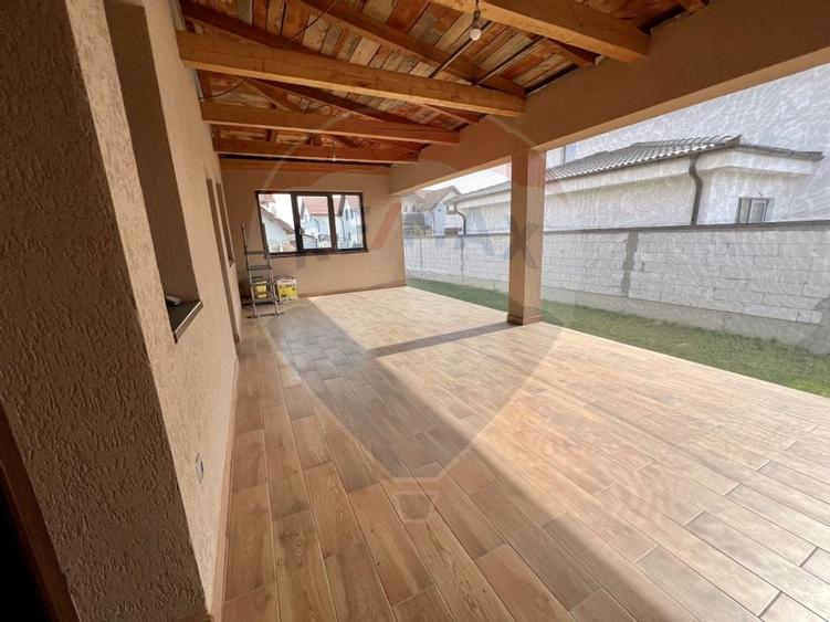 Casă  de vanzare - 7