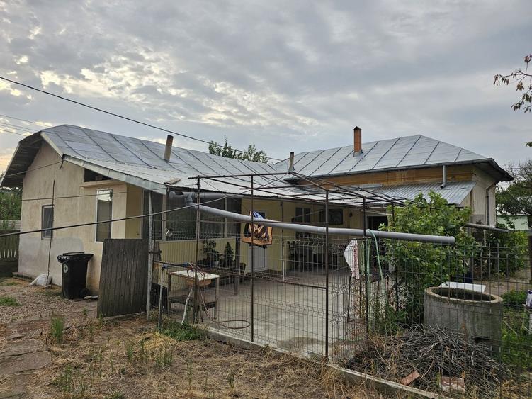 Casa 6 camere + anexa, teren 2000 mp, pozitie centrala Visina Olt 32500 - 2