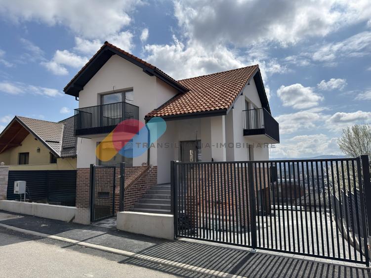 Casă individuala, 258 Mp + teren 446 mp, priveliste spre oras, Dâmbul Rotund - 1