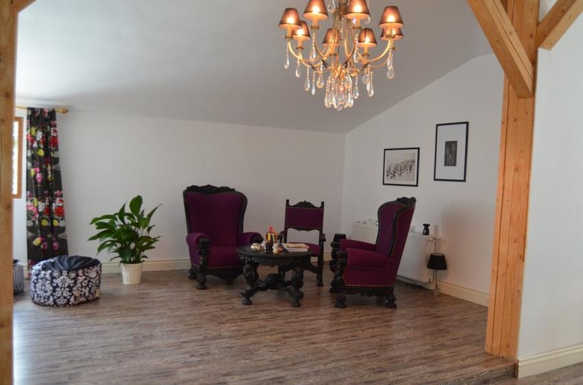 Apartament cu sase camere situat in Predeal - 1