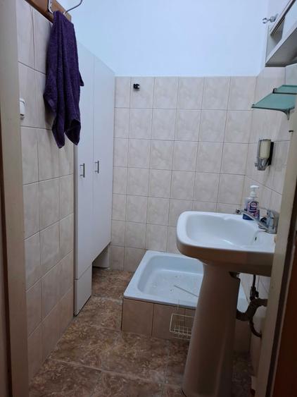 Inchiriez apartament 2 camere central piata 700 - 7