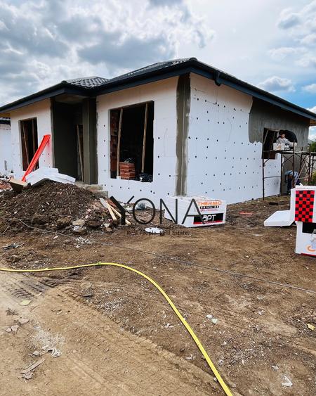 Casă individuală cu 4 camere cu Canalizare în Bragadiru