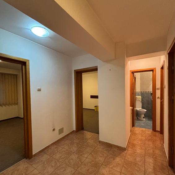 DEC EBAL,stradal ,monolit,locatie exceptionala in centrul capitalei,liber,metrou - 1