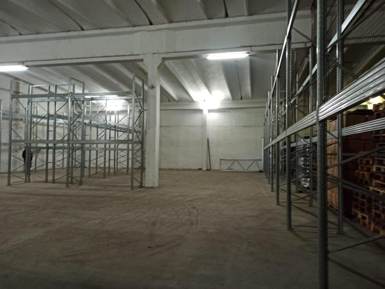 Centura Sud -spatiu depozitare 400 mp - 3