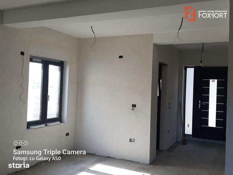 Casă cu 4 camere în Ghiroda