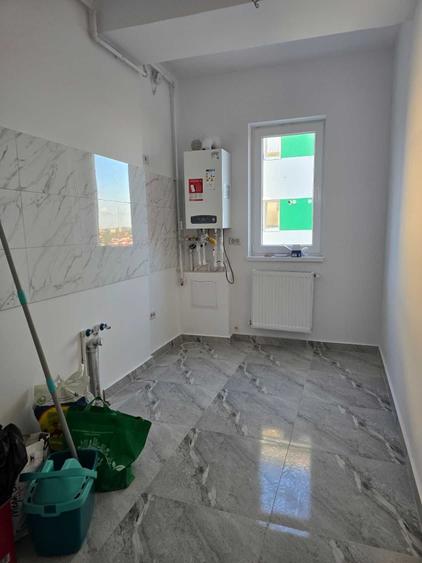 Apartament cu 2 camere decomandat în Roșu