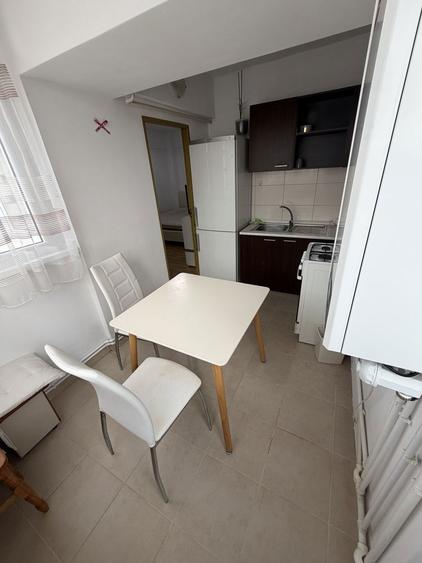 Inchiriez garsoniera In Burdujeni, langa Lidl - 8