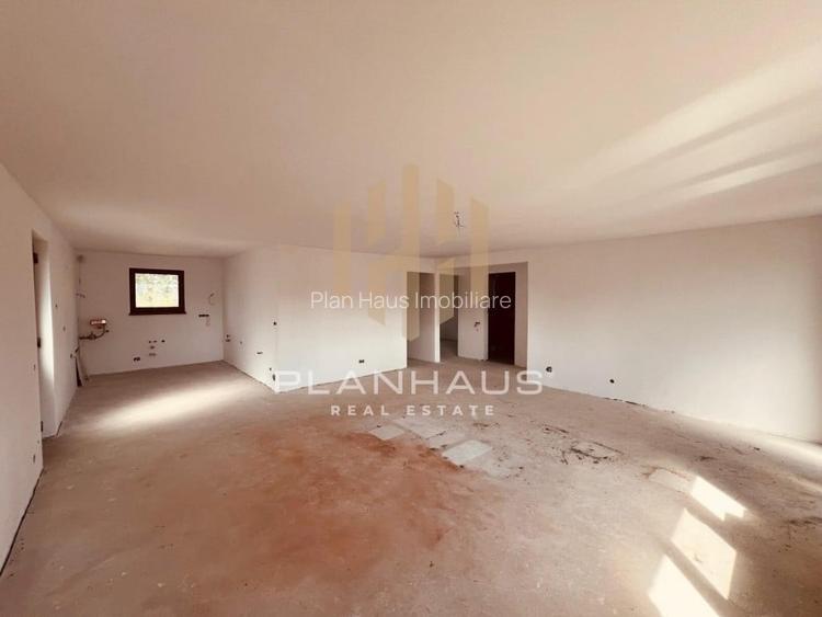 Casă in Mocira pe parter ,semifinisata ,493 mp teren