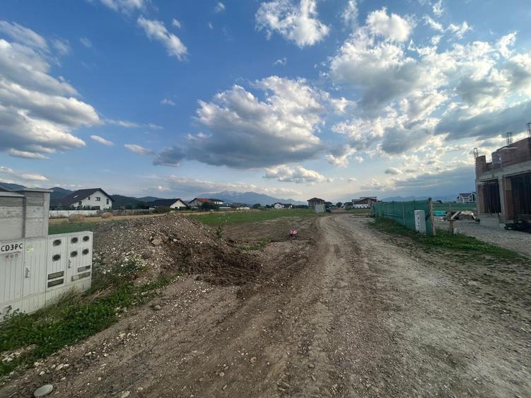 Teren de vânzare în Cristian, Brașov – 636 mp | PUZ aprobat | Vedere panoramică - 4