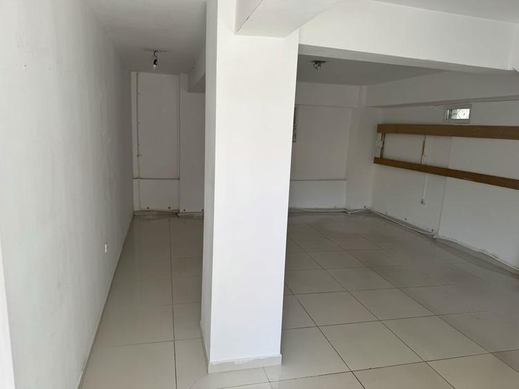 De inchiriat spatiu comercial in piata centrala din Tg jiu parter 32mp - 7