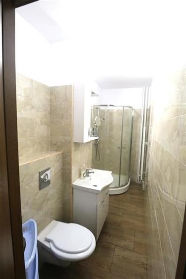 Apartament 3 camere , centrala proprie , zona Circumvalatiunii - 11