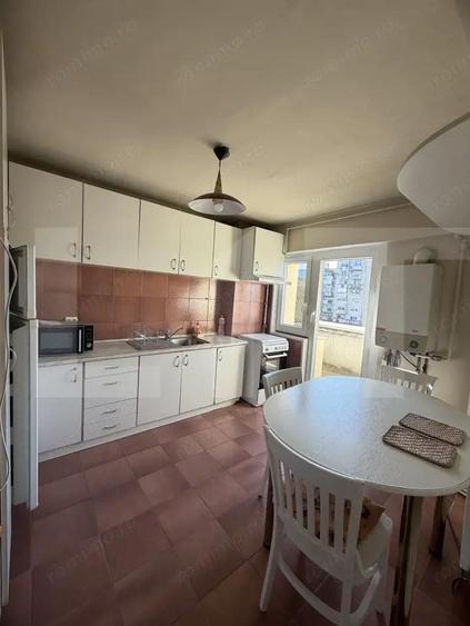 Apartament Spa?ios cu Etaj 4 Camere Zona Intim - 6