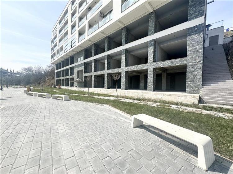 Spatiu Comercial Eforie Nord cu Intrare Directa din Promenada, Situat in Zona cu - 1