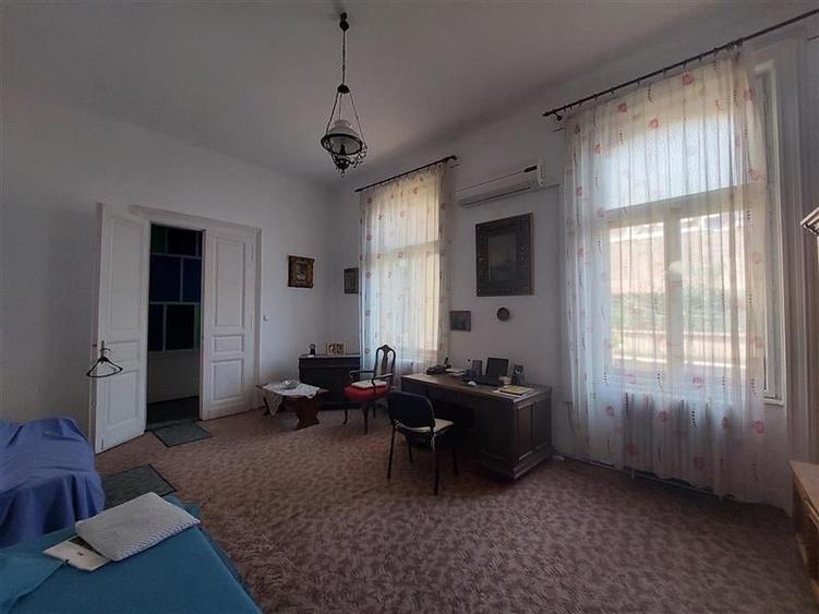 Apartament generos cu 3 camere, zona Metianu - 9