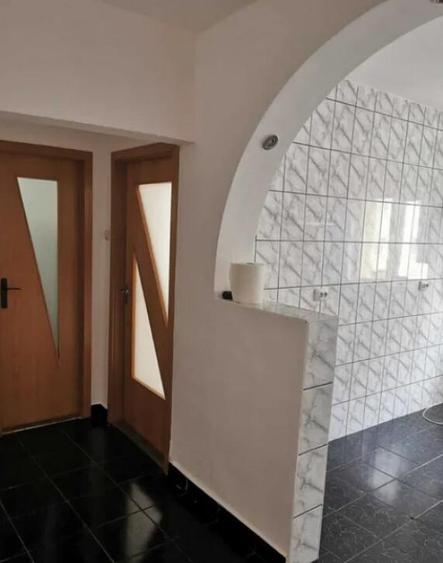 Apartament 2 camere, decomandat - zona Racadau - 7