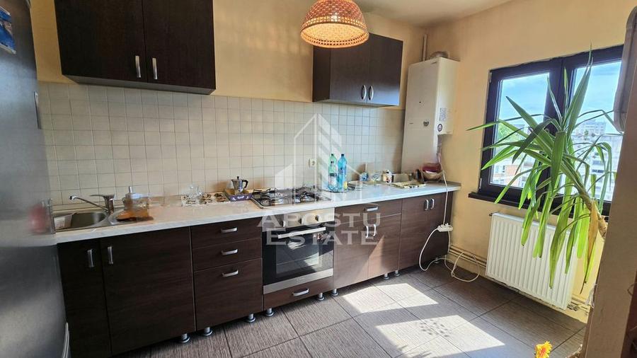 Apartament cu 3 camere, centrala proprie, zona Dacia - 12