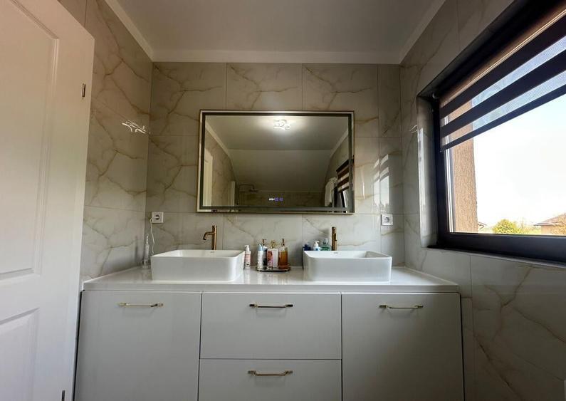 Case moderne in Halchiu lini?te, intimitate ?i acces rapid catre BV! - 7