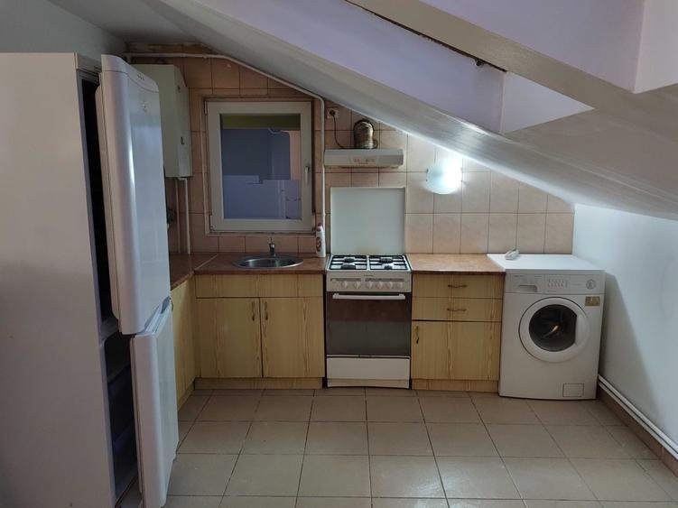 Apartament cu 2 camere semidecomandat în Buziașului