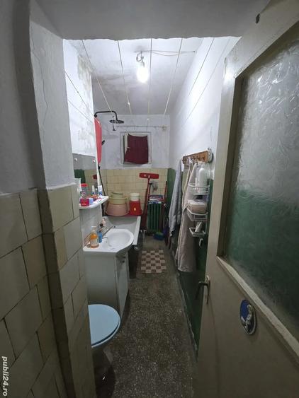 Vand Apartament 3 camere 64 m2 semidecomandat bloc 4 etaje parter - 4