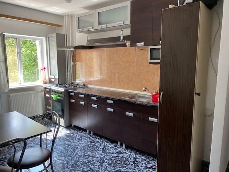 Apartament 2 camere Marasti, str. Dorobantilor, decomandat, et.1/8 - 3