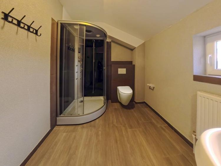 Proprietate ideala pentru Hostel/Cazare zona Auchan Bacau - 11