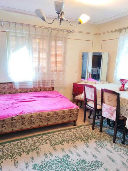 Casa si teren mare in Ghirdoveni, la soseaua principala - 7