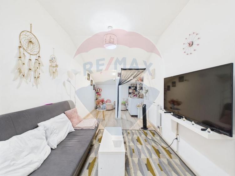 Casa/Vila superba cu 6 camere si gradina in zona Rosu/Ilfov - 3