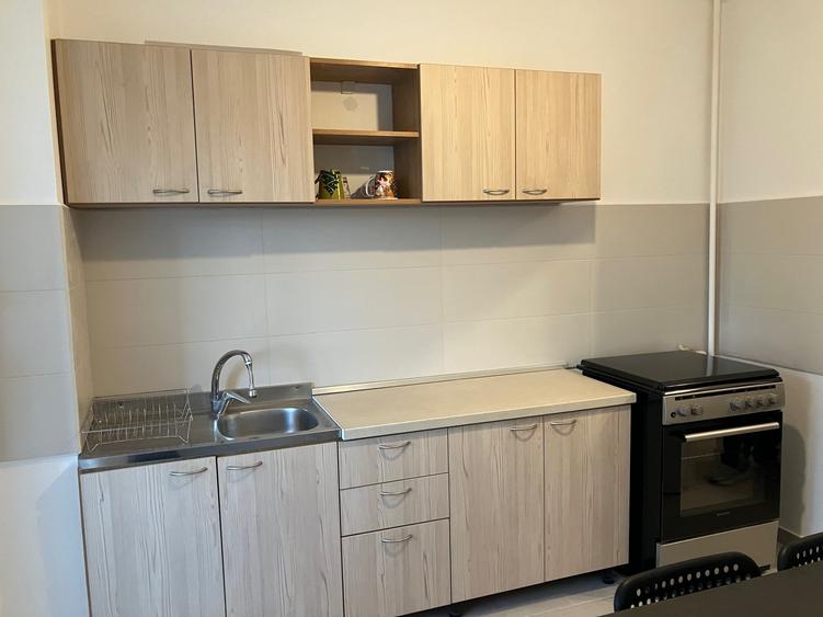 Inchiriere 2 camere,Victoriei-Banu Manta,2/10, decomandat,renovat,mobilat,600€ - 3