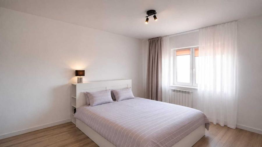 Apartament cu 2 camere decomandat în Exterior Vest