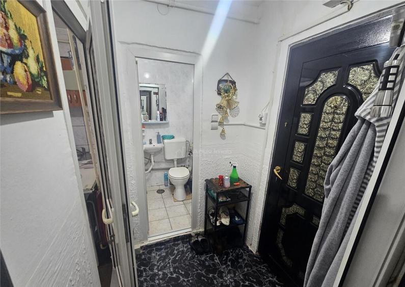 Resita, Garsoniera Mobilata Utilata, Parter, Calea Caransebe - 15