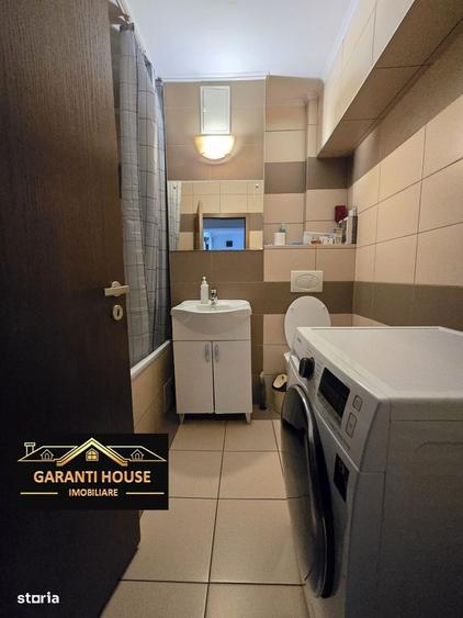 Bd. Traian, apartament cu 3 camere, etaj 2, mobilat, 330/Luna - 1