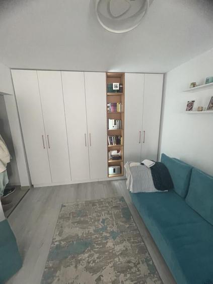 Garsoniera de vanzare, etaj intermediar, cart. 1 Mai - 3