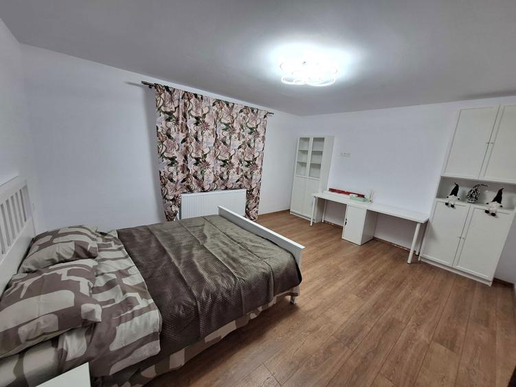 Casa 3 camere mobilata-utilata, teren generos - 1