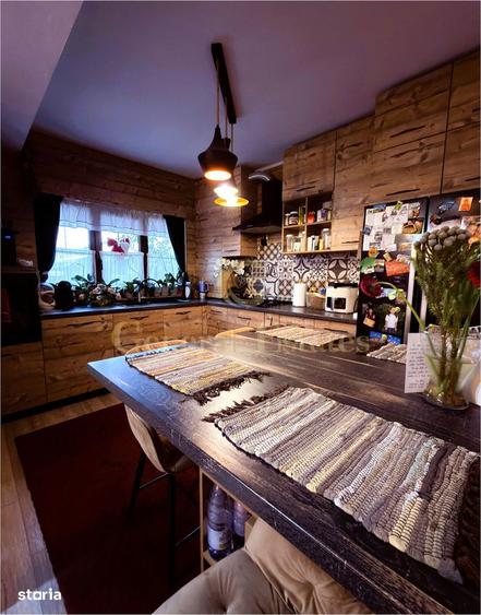 Casa tip triplex de vanzare in Sanpetru - 1