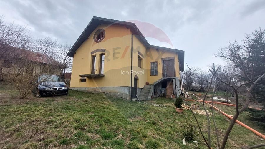 Casa noua, de vanzare Casa noua, de vanzare