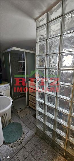 CASA DE VANZARE CU GARAJ,ZONA BOLD - 12