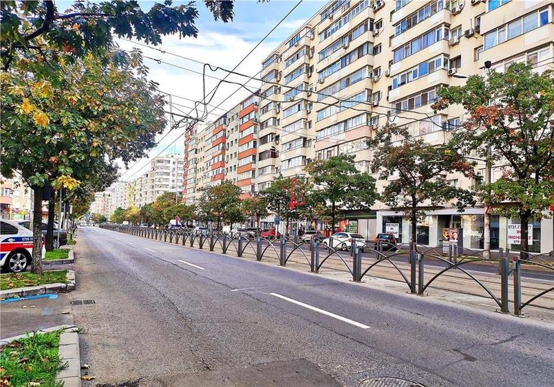 Calea Mosilor,  et.4/8, la 8 min de metrou OBOR - 18