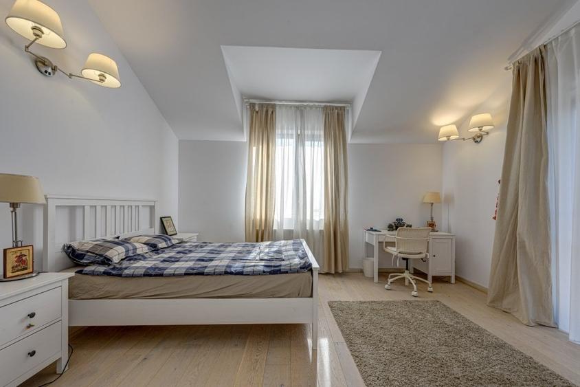 Vila eleganta pe malul lacului| Ponton si piscina| Snagov - 4