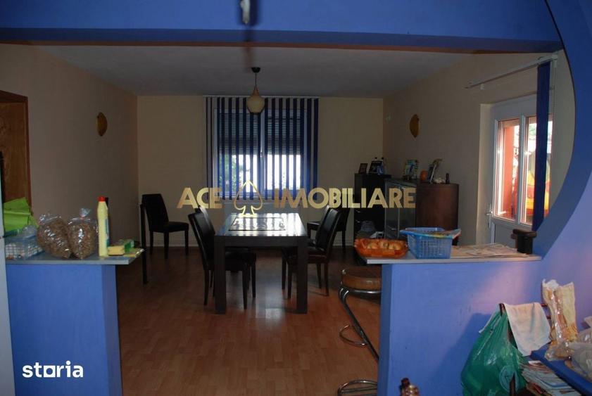 Casa 6 Camere de vanzare | Ilfov | Rosu | Gradina | Curte proprie - 12