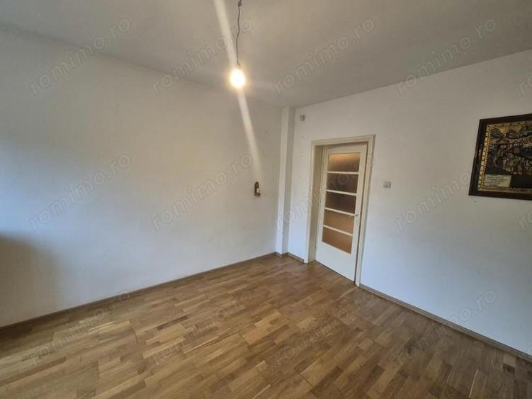 Vand casa 3 camere Moroasa - 6