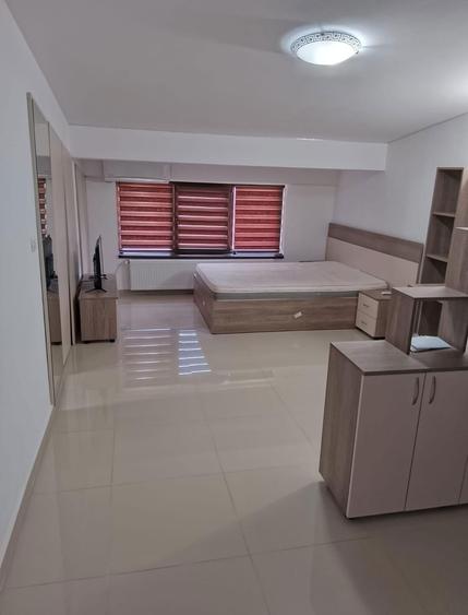 Inchiriez garsoniera Zona Europeca - 5