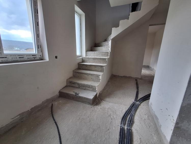 Casa individuala, 5 camere, teren 500 mp, zona centrala Gilau - 12