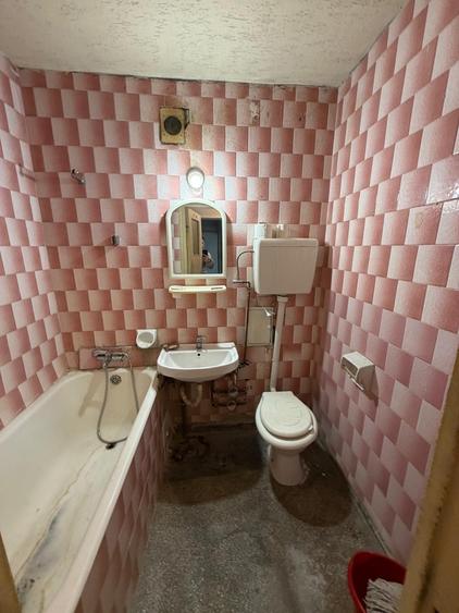 1 Decembrie, Piata Trapezului, 7 min. metrou - 5